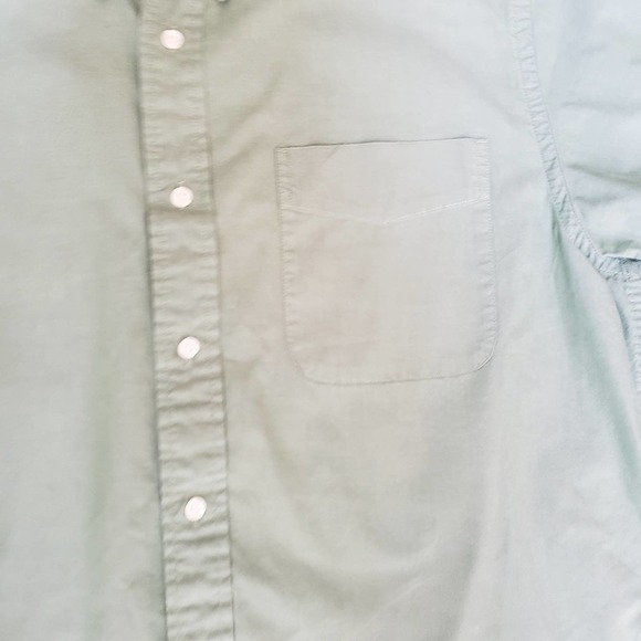 EDDIE BAUER RELAXED FIT GREEN BUTTON DOWN SIZE LAR - Picture 4 of 6
